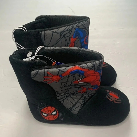 Marvel SpiderMan Boots Size 13/1 Black/Red NWT - Picture 2 of 8